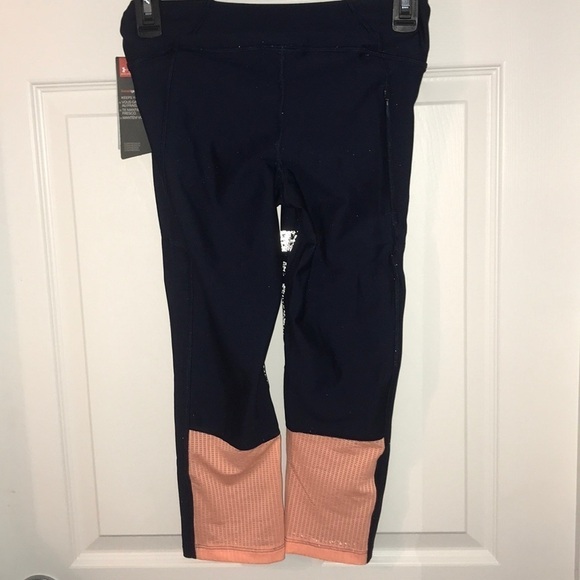 NWT Under Armour Glow Reflective Leggings - Picture 8 of 9